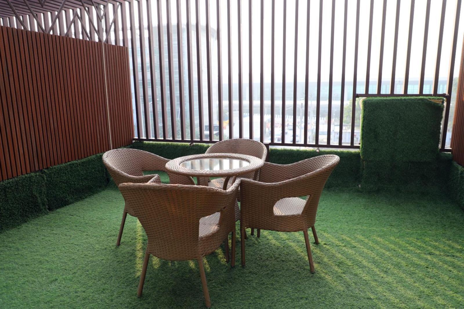 Airport Hotel Yeni Delhi Dış mekan fotoğraf