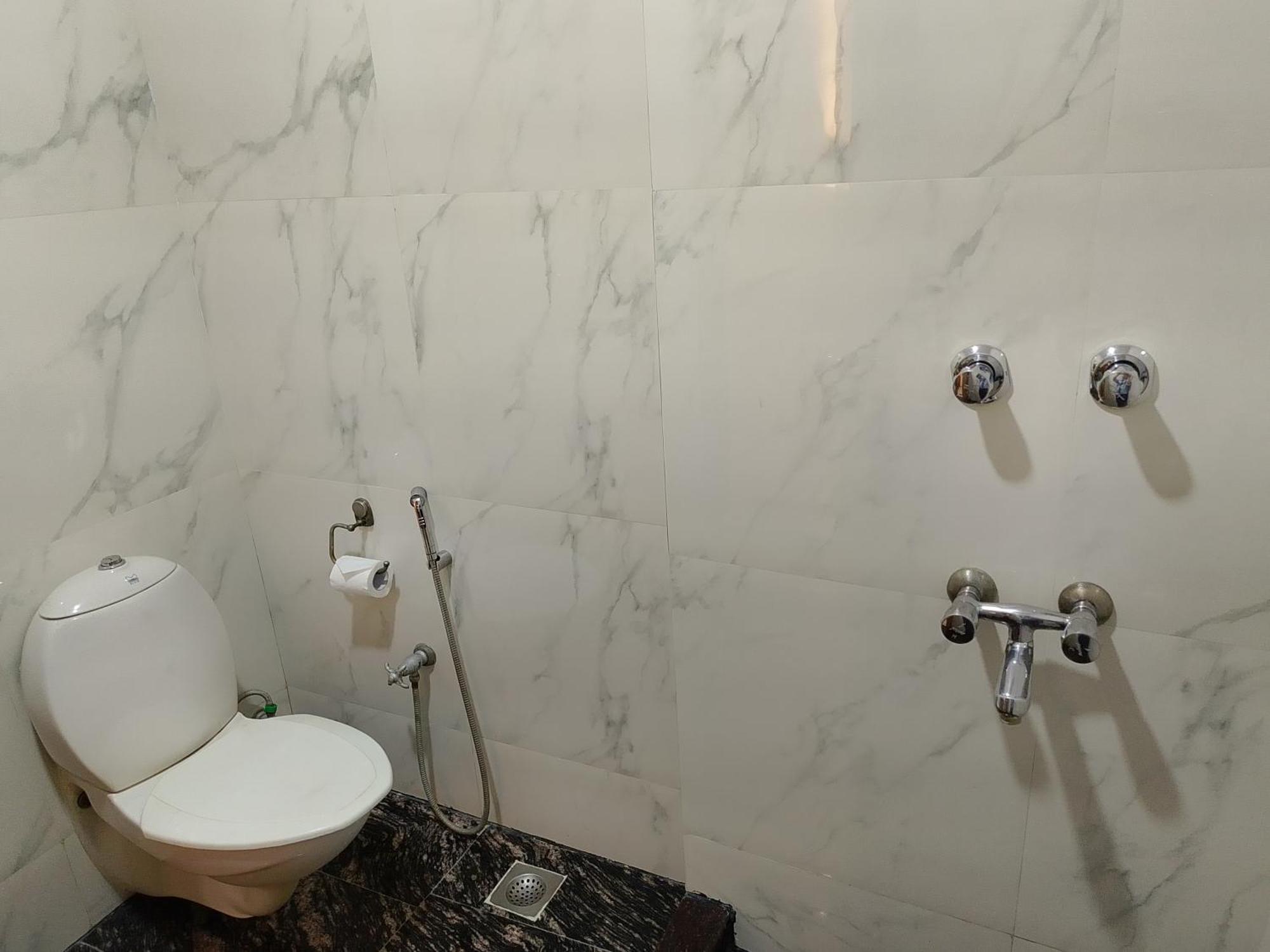 Airport Hotel Yeni Delhi Dış mekan fotoğraf