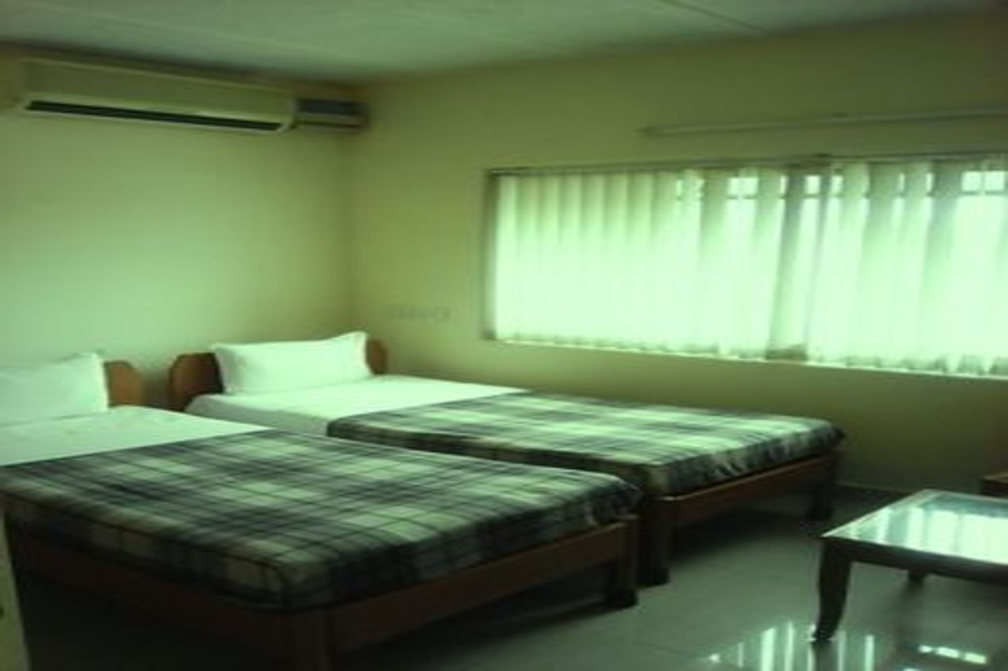 Airport Hotel Yeni Delhi Dış mekan fotoğraf