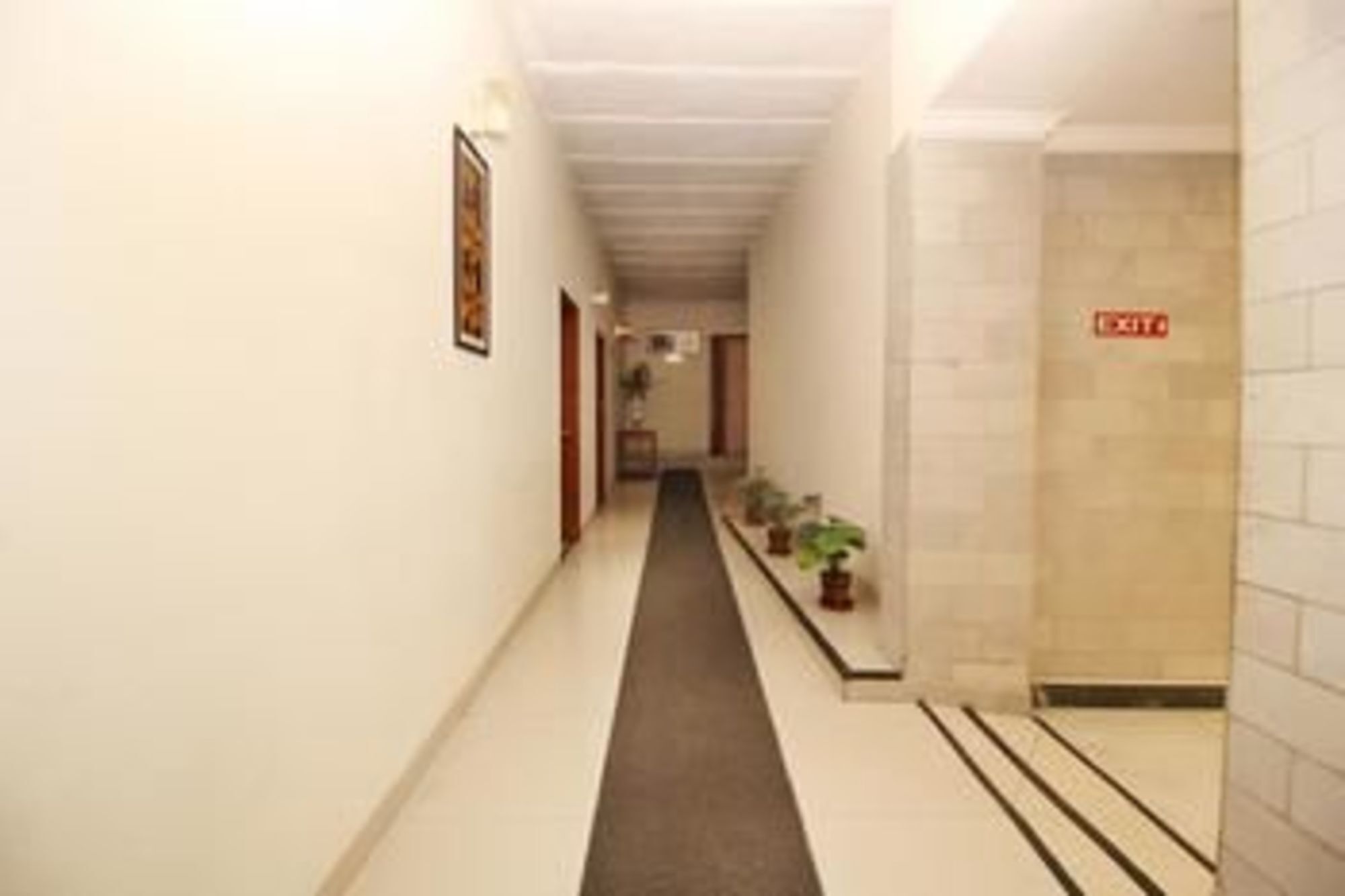 Airport Hotel Yeni Delhi Dış mekan fotoğraf