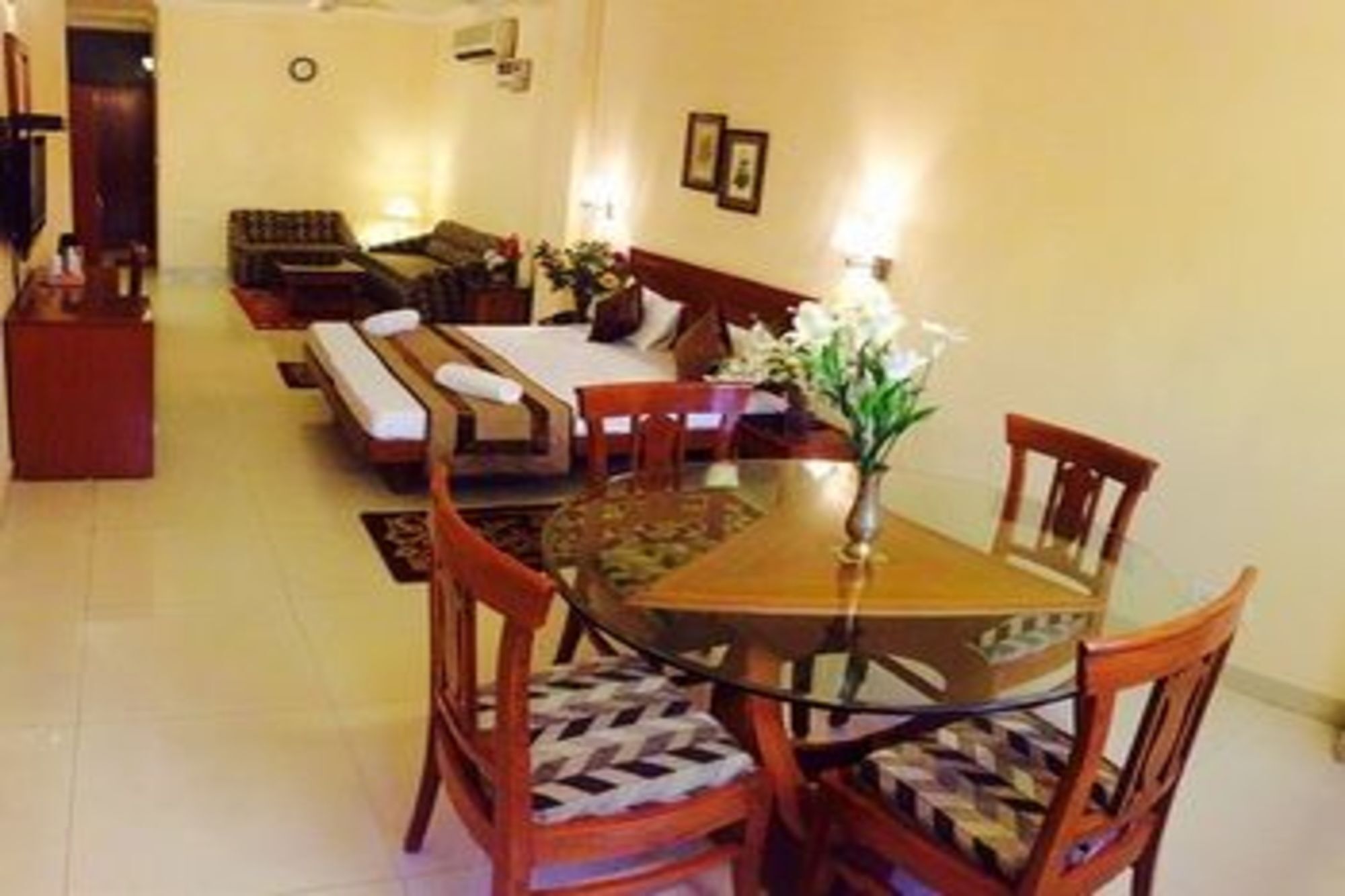 Airport Hotel Yeni Delhi Dış mekan fotoğraf